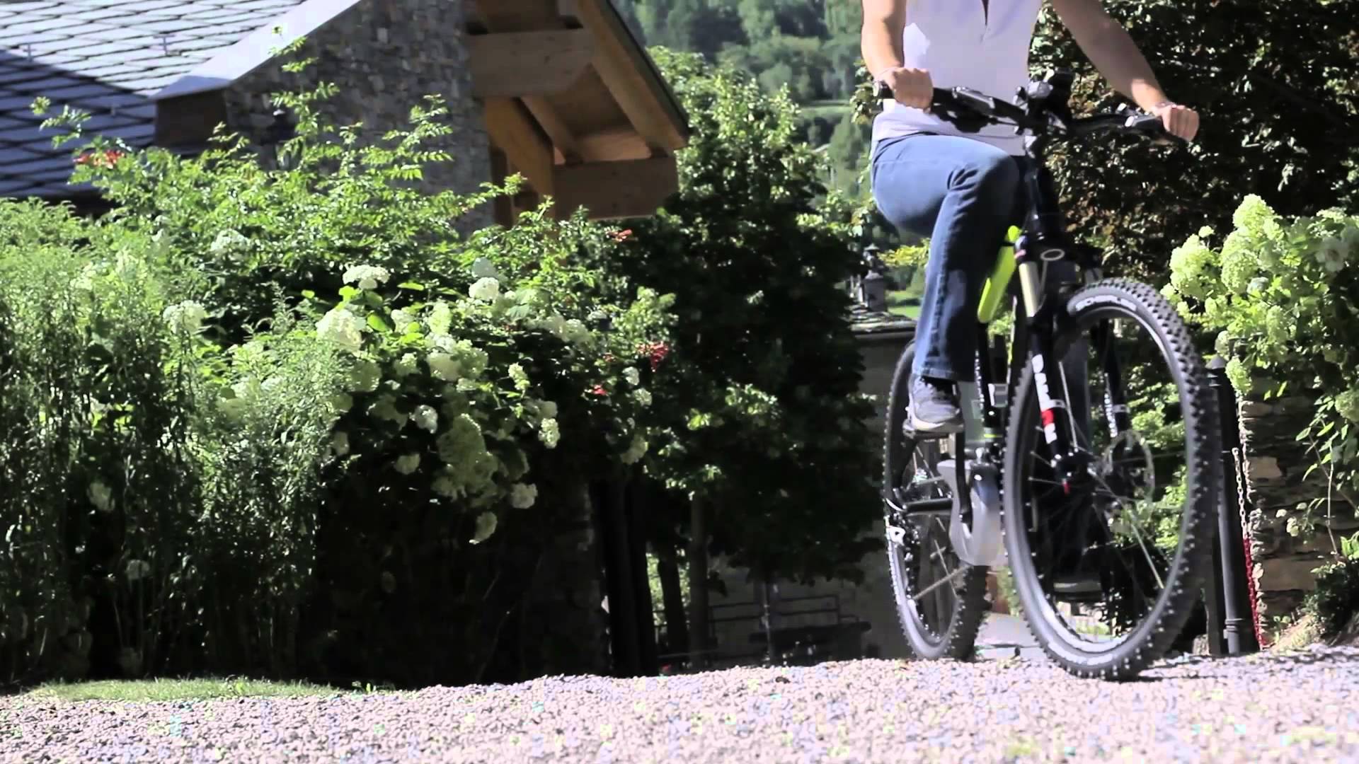 Sul passo del Gran San Bernardo? Facile con l’e-mtb